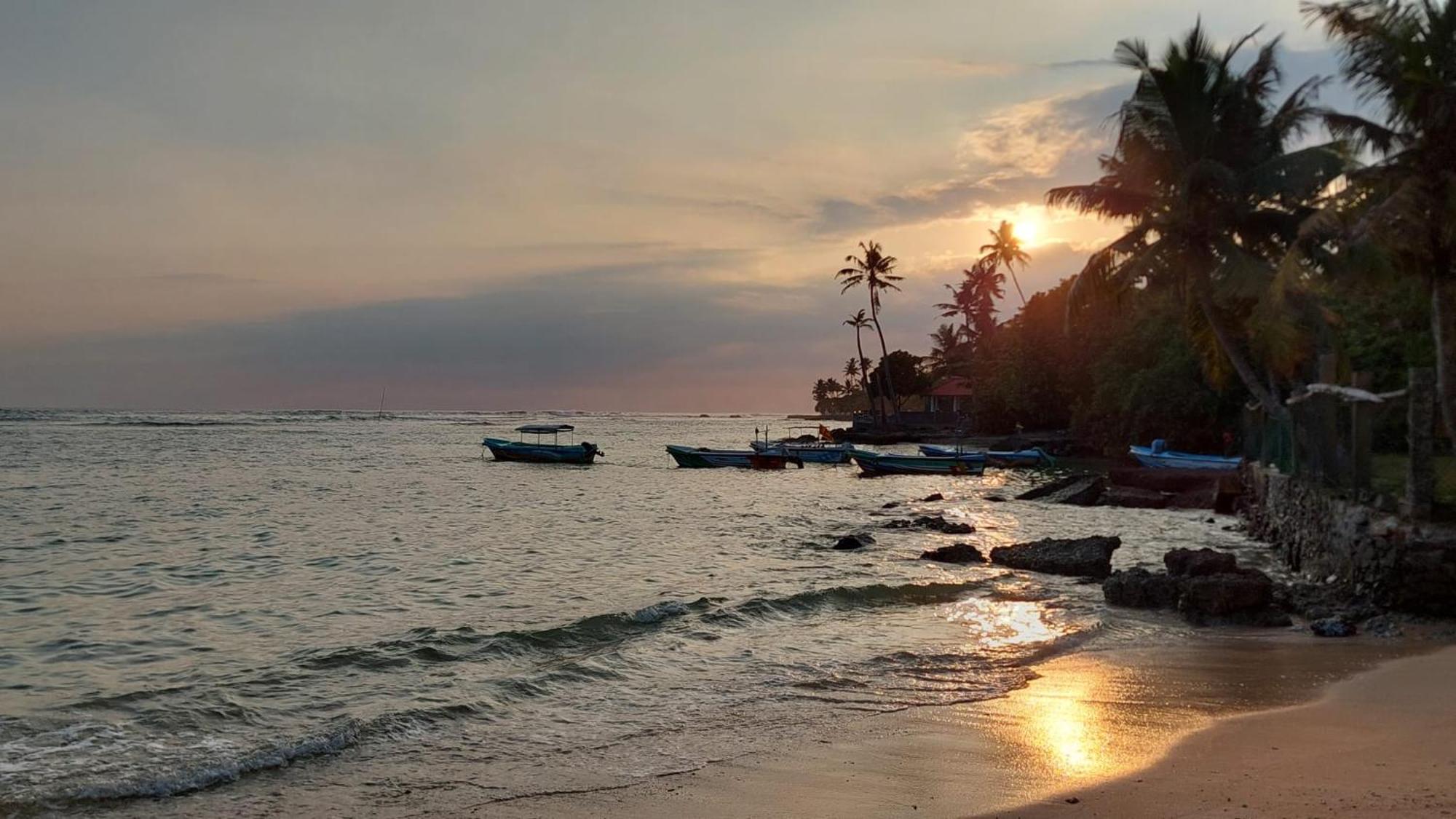 Beach Paradise Hotel Matara Exterior foto